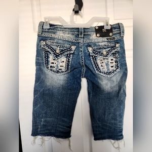 Miss Me Bermudas size 28